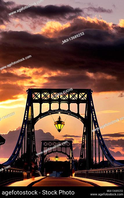 Germany, Lower Saxony Wilhelmshaven, Kaiser Wilhelm Bridge, sunset, [M]