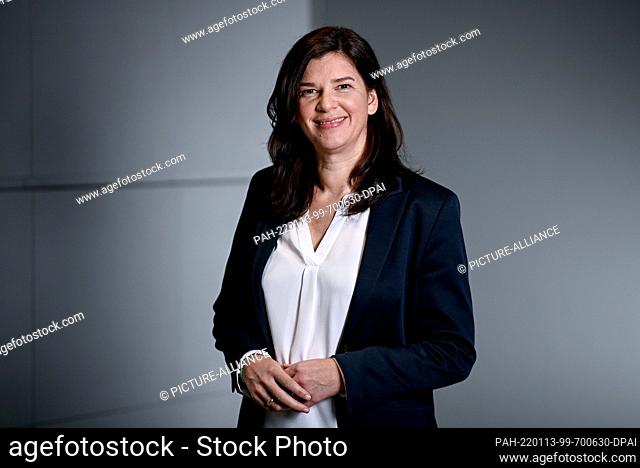 13 January 2022, Berlin: Ophelia Nick (Bündnis 90/Die Grünen), Parliamentary State Secretary to the Federal Minister of Food and Agriculture