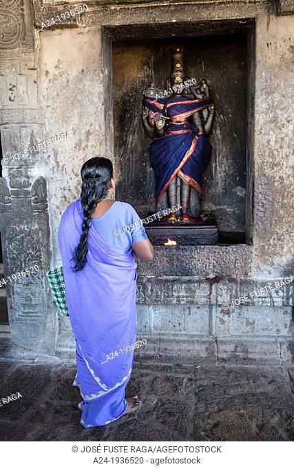 India , Tamil Nadu State , Thanjavour City (Tanjor), Sri Brihadeshwara Temple (W.H.) , Peria Koil , woman praying