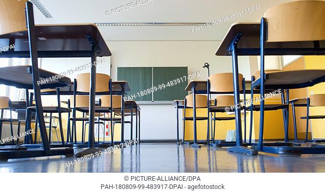 09 August 2018, Germany, Magdeburg: An empty classroom in the  Albert-Einstein-Gymnasium, Stock Photo, Picture And Rights Managed Image.  Pic. PAH-180809-99-483917-DPAI | agefotostock