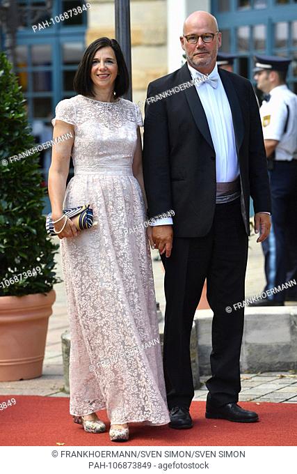 Katrin Goering-Eckardt (Buendnis90 / The Greens) with her new life partner Thies GUNDLACH (theologian) on her arrival. Opening of the Bayreuth Richard Wagner...