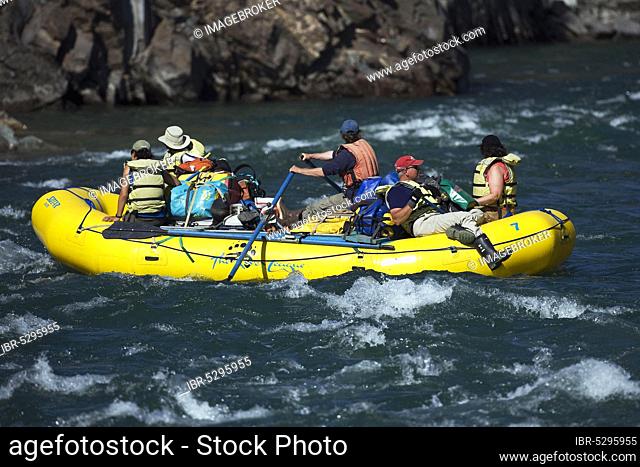 White water rafting, Firth River, Ivvavik National Park, Yukon Territory, Rafting, Canada, North America