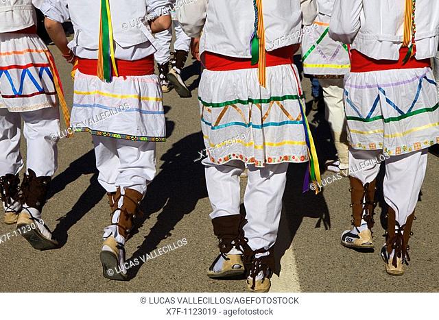 `Festa dels Traginers', Feast of the muleteer in Balsareny detail costume of the dancers  `Ball de Bastons', Dance of sticks  Balsareny  Comarca del Bages  Eix...