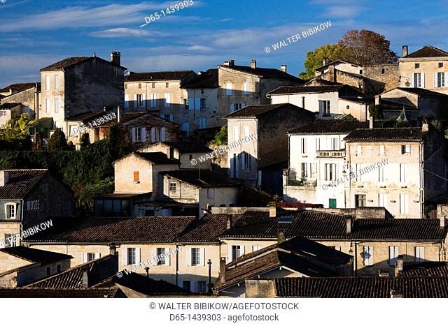 France, Aquitaine Region, Gironde Department, St-Emilion, wine town, elevated town view with UNESCO-listed vineyards