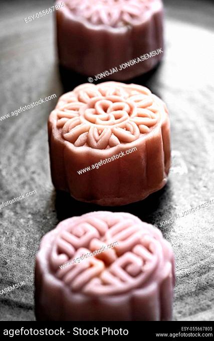 Pastel color Mooncake with Soybean paste filling