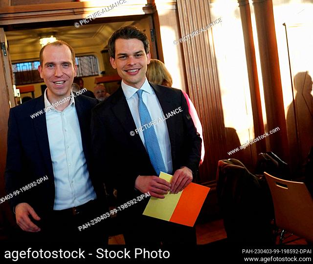 03 April 2023, Hamburg: Dennis Thering (l), parliamentary party leader of the CDU in Hamburg's state parliament and designated state chairman