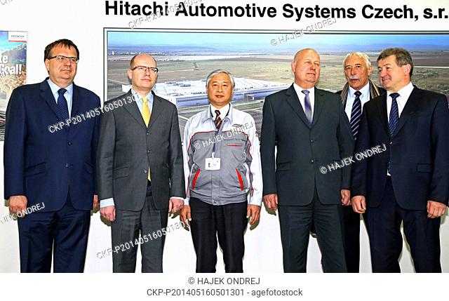 From left: Czech Minister of Industry and Trade Jan Mladek, Czech Prime Minister Bohuslav Sobotka, Director of Hitachi Automotive Systems Yasuhiko Abe