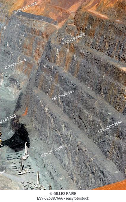 Kalgoorlie gold mine in Western Australia with a 1200 meter deep crater
