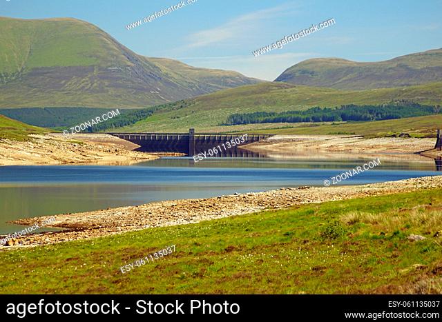Loch Glascarnoch, a reservoir 7km long, is about halfway between Ullapool and Inverness