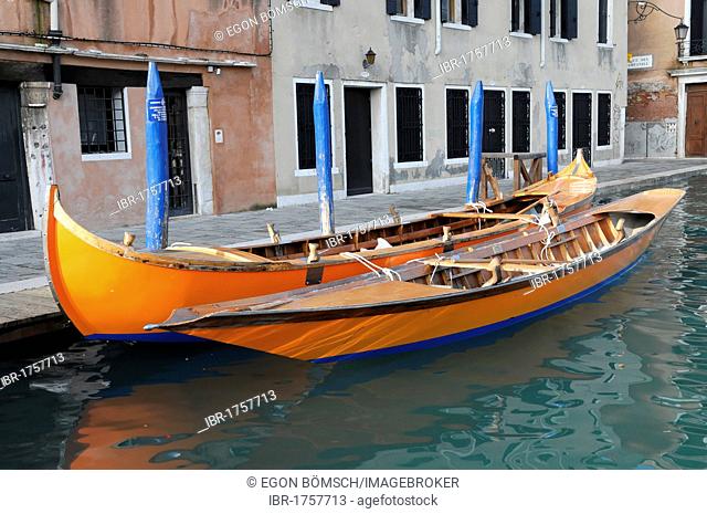 Special gondolas used for gondola contests, Venetian rowing boats, Venice, Veneto region, Italy, Europe