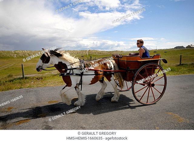 Ireland, County Galway, Aran Islands, Inisheer, carriage ride