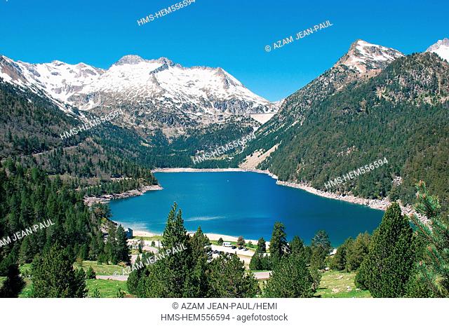 France, Hautes Pyrenees, Neouvielle Nature Reserve, Oredon Lake