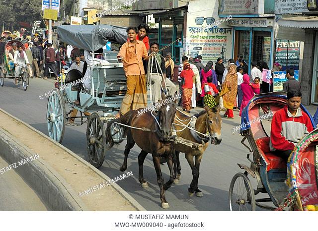 A horse carriage in Dhaka city, also known as a tomtom in Bangladesh Dhaka, Bangladesh January 6, 2007