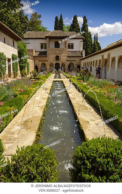 Patio de la Acequia, Generalife Palace gardens. Alhambra, UNESCO World Heritage Site. Granada City. Andalusia, Southern Spain Europe
