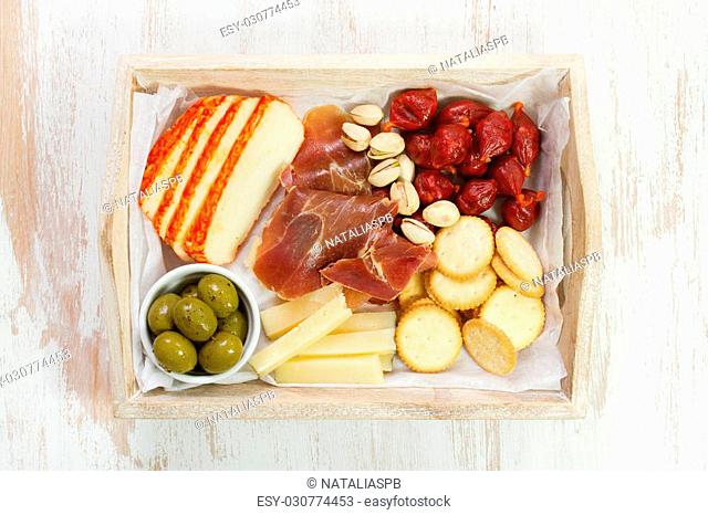 cheese with grapes and meat