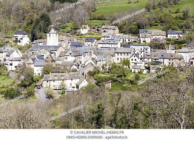 France, Aveyron, Aubrac, overview of the village of Saint-Chely-d'Aubrac since the path of Compostelle in Aubrac, classified UNESCO world heritage for its...