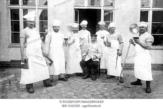 Historic photo, cooks, ca. 1915