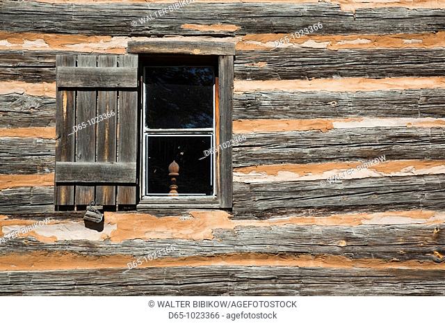 USA, Alabama, Montgomery, Old Alabama Town, Shotgun House, log cabin, exterior