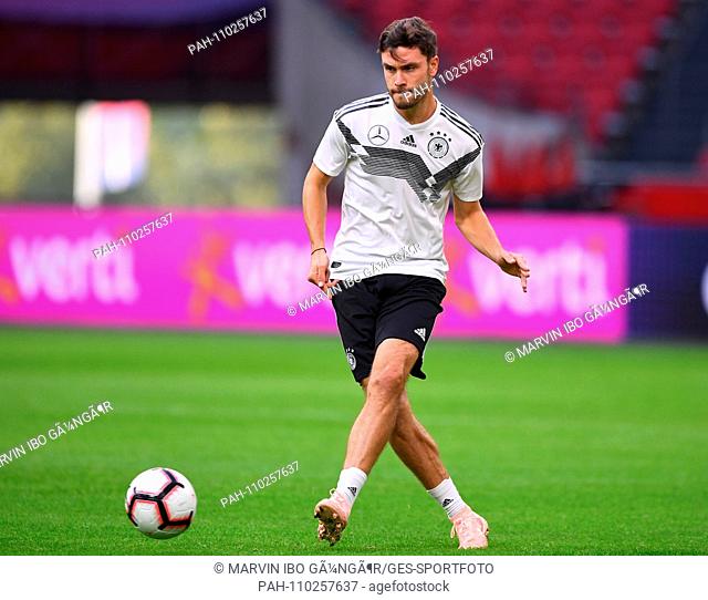 Jonas Hector (Germany). GES / Football / Nations League: Final training of the German national team in Amsterdam, 12.10.2018 Football / Soccer: Nations League:...