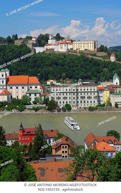 Passau, River Inn, Veste Oberhaus fortress, Lower Bavaria, Bavaria, Germany, Europe