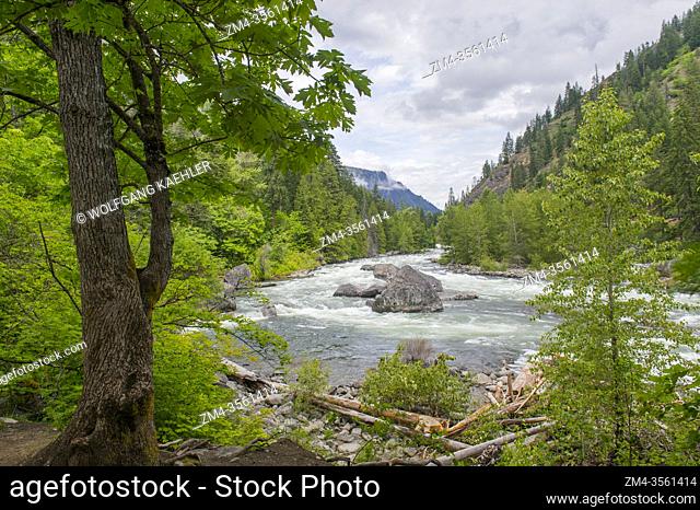 View of the Wenatchee River from the Old Pipeline Bed Trail near Leavenworth in eastern Washington State, USA