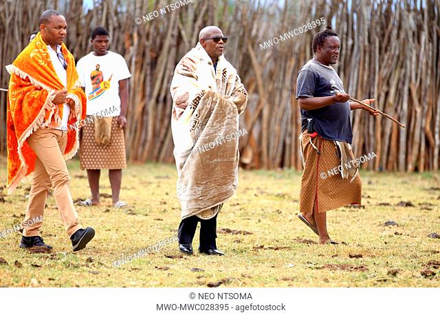 Day 2: In the cattle kraal the groom and his chief negotiator/messenger await the bride’s family to whom they will handover the lobola cows