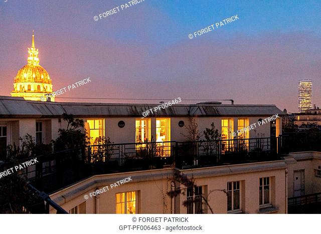 APARTMENT IN THE 7TH ARRONDISSEMENT WITH A VIEW OF THE LIT-UP DOME OF THE HOTEL DES INVALIDES, PARIS (75), FRANCE