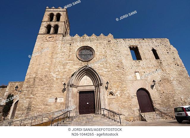 Iglesia de Santa Maria  Castillo-palacio de los Cabrera  Siglos XIV-XVII  España, Catalunya, provincia de Girona, Selva, Blanes