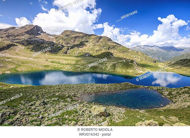 Blue water of alpine lake, Leg Grevasalvas, Julierpass, Maloja, Engadine, Canton of Graubunden, Swiss Alps, Switzerland, Europe
