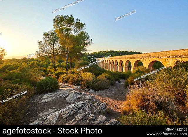 Old Roman aqueduct, Aqüeducte de les Ferreres, Devil's Bridge, Pont del Diable, Catalonia, Spain