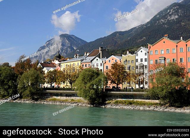 Innsbruck, Innsbruck, inn, tirol, österreich, haus, häuser, häuserfront, stadt, architektur, ufer, fluss, berge, gebirge, alpen