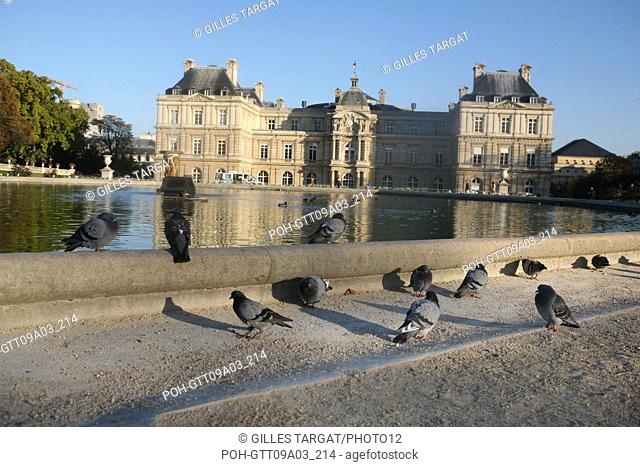 tourism, France, 6th arrondissement of paris, jardin du luxembourg, gardens, palais du senat, institution bassin Photo Gilles Targat