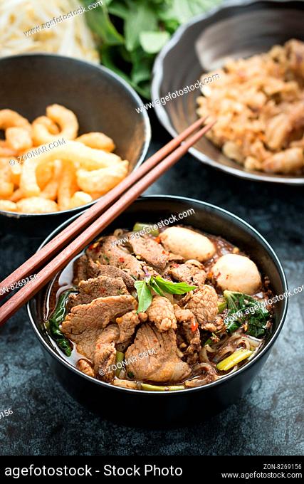 spicy thai pork noodle, boat Noodle
