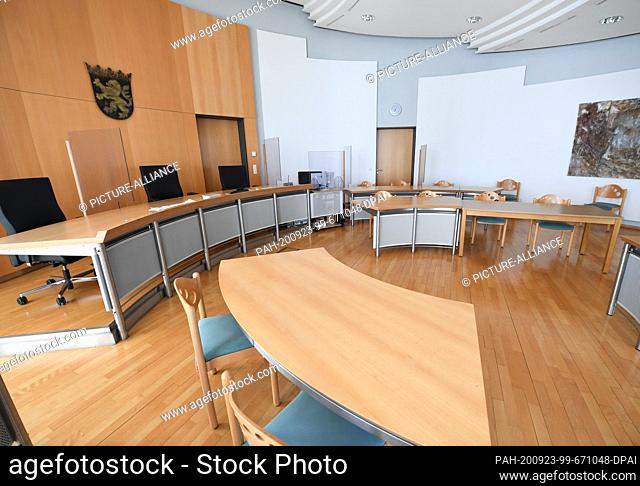 21 September 2020, Hessen, Alsfeld: ILLUSTRATION - The conference room 1 of the local court in Alsfeld. The trial against a suspected hacker from Hesse for an...
