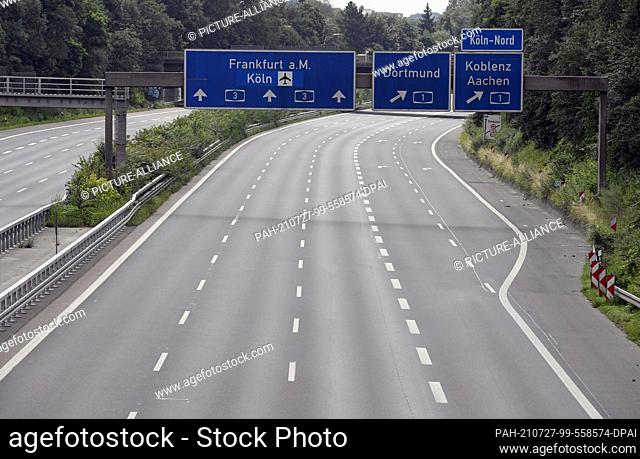 27 July 2021, North Rhine-Westphalia, Leverkusen: View of a closed section of motorway after the full closure of the Leverkusen motorway junction due to an...
