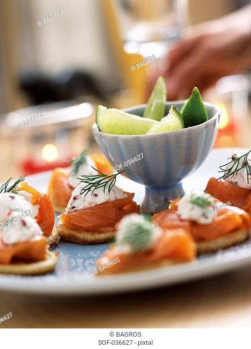 Smoked salmon and fresh goat cheese canapés