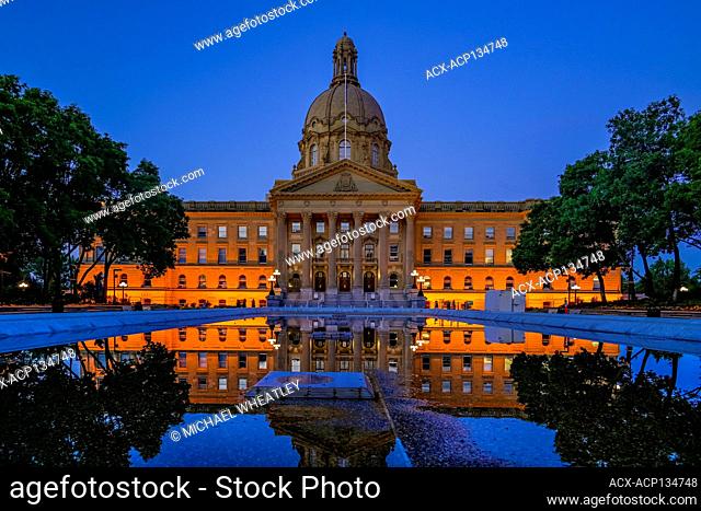 Alberta Legislature, night, Edmonton, Alberta, Canada