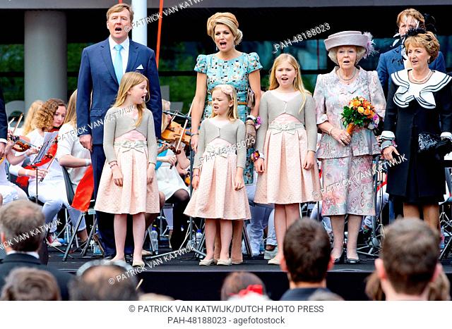 Dutch King Willem-Alexander, Queen Maxima, Crown Princess Amalia (3rd R), Princess Alexia (L), Princess Ariane (C), Princess Beatrix (2nd R) and Princess...