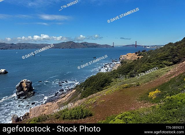 Vista del puente Golden Gate desde Lands End, San Francisco, California, U. S. A