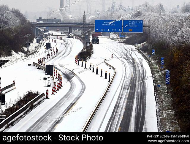 02 December 2023, Baden-Württemberg, Pforzheim: View of the closed A8 freeway near Pforzheim North. The stretch between Pforzheim Nord and Pforzheim Süd will be...