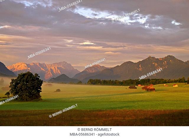 Germany, Bavaria, Upper Bavaria, Werdenfelser Land, view about the Murnauer moss on Zugspitze massif, Zugspitze, Alpspitze, Wetterstein Range and Ettaler Manndl