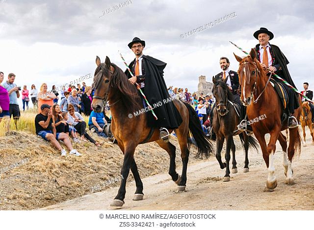 Muleteers of Atienza saved the future King Alfonso VIII, those events marked the beginning of the feast now known as La Caballada