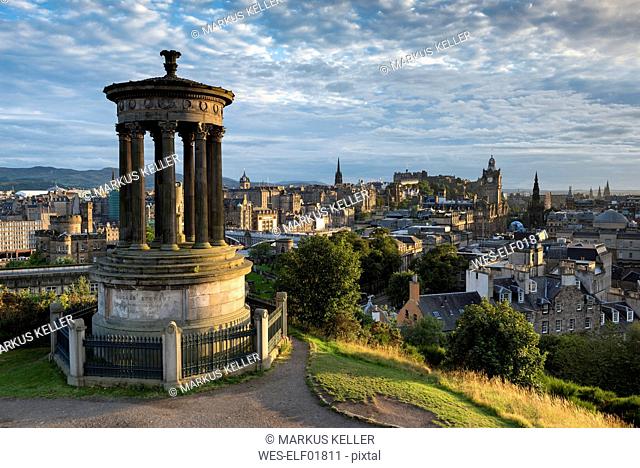 United Kingdom, Scotland, Edinburgh, City view from Carlton Hill with Dugald Stewart Monument