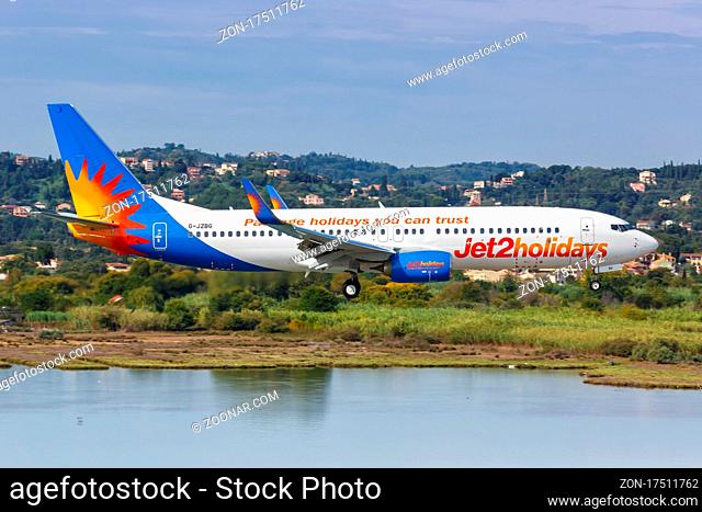 Korfu, Griechenland - 19. September 2020: Eine Boeing 737-800 der Jet2 mit dem Kennzeichen G-JZBG auf dem Flughafen Korfu (CFU) in Griechenland