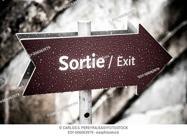 Exit sign in French language