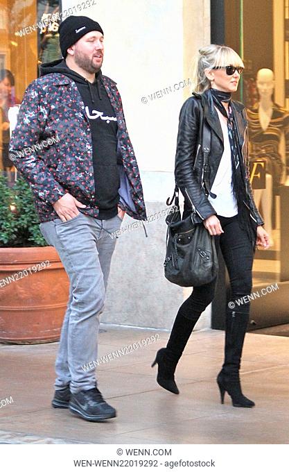 Kimberly Stewart goes Christmas shopping at The Grove in Hollywood with a male companion Featuring: Kimberly Stewart Where: Los Angeles, California