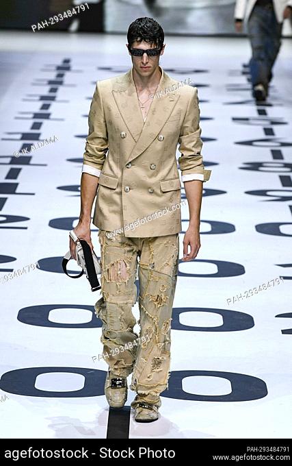 DOLCE & GABBANA Menswear SS23 runway during Milan Fashion Week on June 2022 - Milan, Italy. 18/06/2022. - Milan/Italien