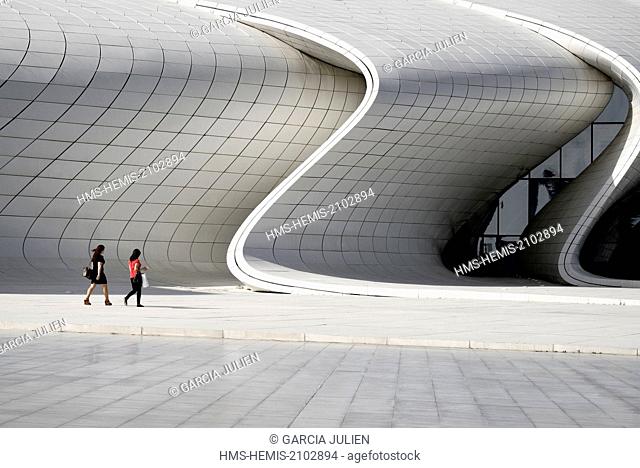 Azerbaijan, Baku, Heydar Aliyev cultural center futuristic monument designed by the architect Zaha Hadid
