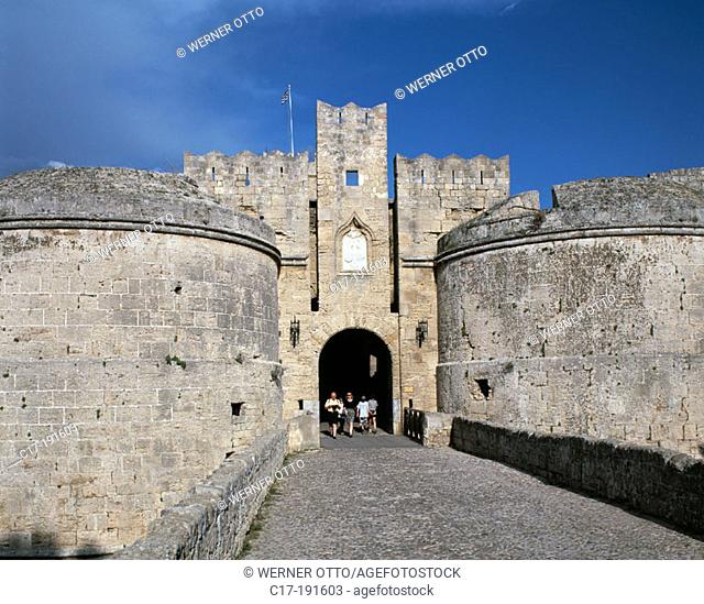 Greece, Rhodes, Dodecanese, Rhodes Town, Palace of the Grand Masters, Byzantine town wall, Amboise Town Gate
