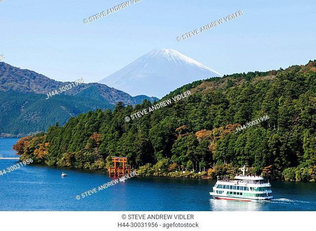 Japan, Honshu, Fuji-Hakone-Izu National Park, Lake Ashinoko and Mt.Fuji, Tourist Sightseeing Boat